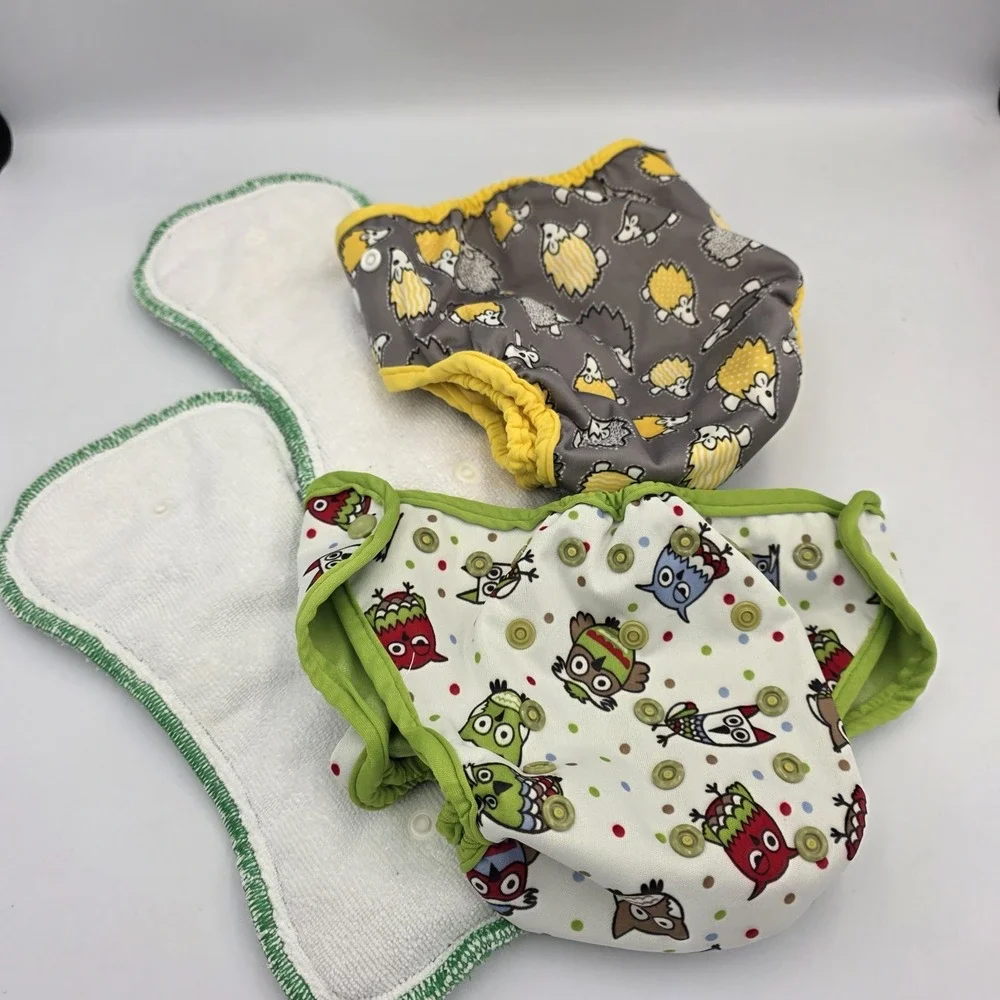2 Best Bottom One Size Yellow & Green Themed Diapers & 2 White & Green Inserts